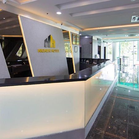 Higher Hotel Bandar Seri Begawan Extérieur photo