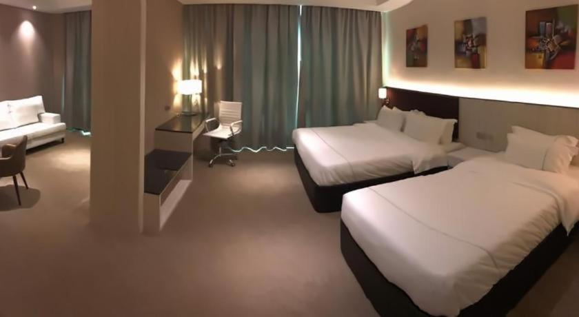 Higher Hotel Bandar Seri Begawan Extérieur photo