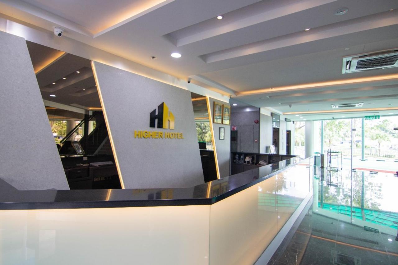 Higher Hotel Bandar Seri Begawan Extérieur photo