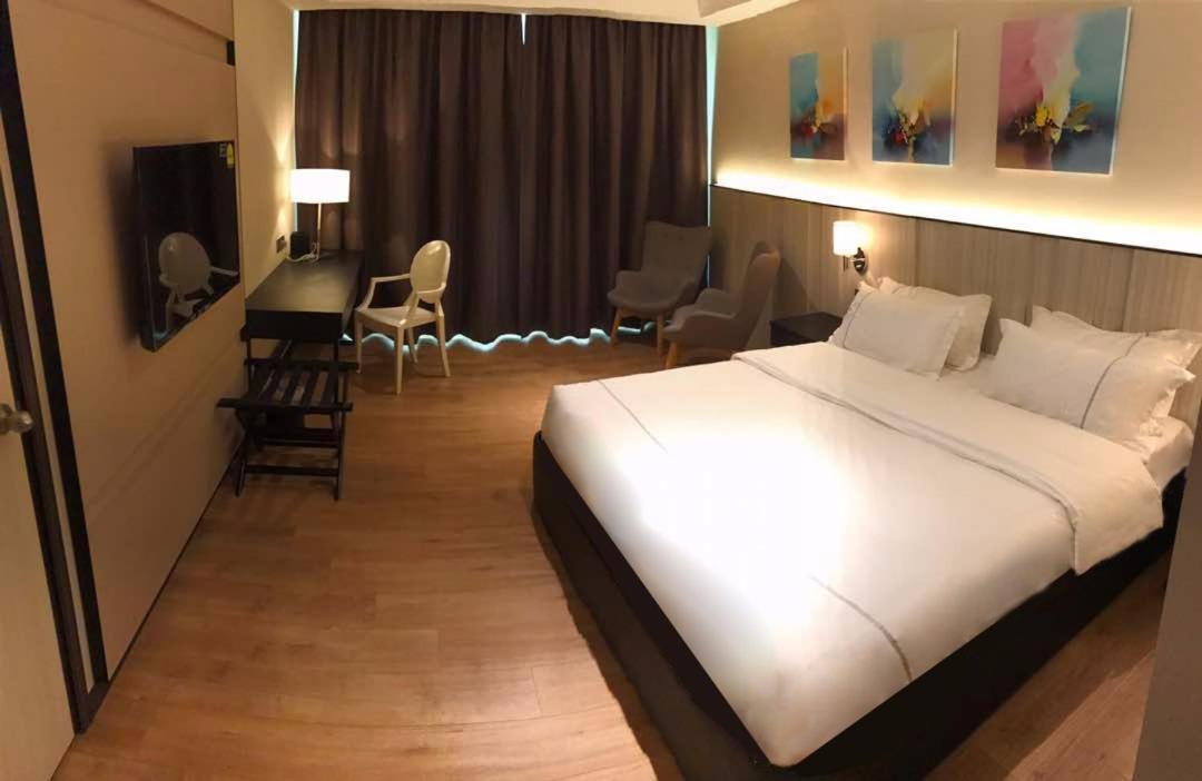 Higher Hotel Bandar Seri Begawan Extérieur photo