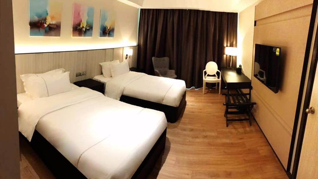Higher Hotel Bandar Seri Begawan Extérieur photo
