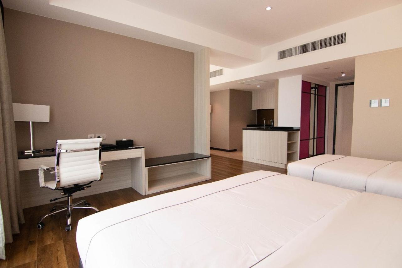 Higher Hotel Bandar Seri Begawan Extérieur photo